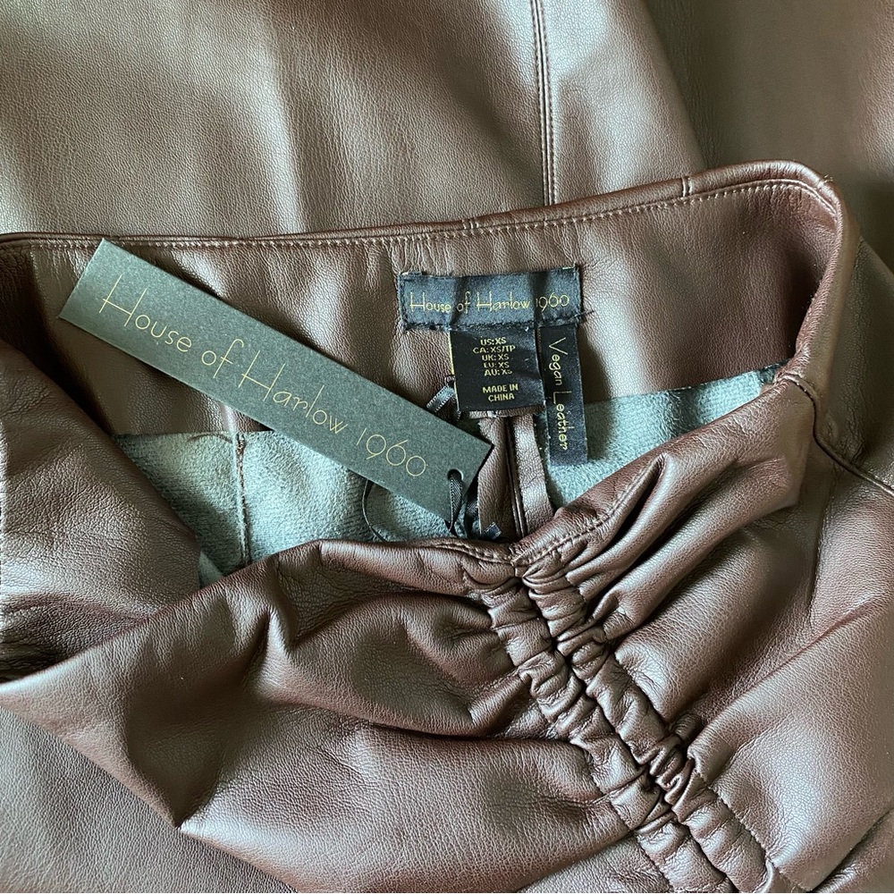 House of Harlow 1960 | Ruched Faux Leather Pencil Skirt Thigh Slit - Picture 5 of 6